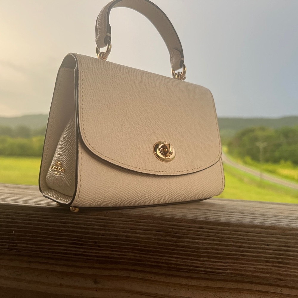 COACH⭐️Micro Tilly Top Handle  Like New Without Store Tags. Authentic.
